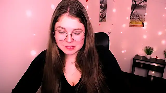 Snapshot of _Lovely_Mary chatting on 10-24-25, 06:59 Lovely Mary online show from 10-24-25, 06:59