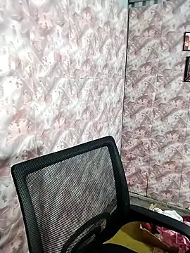 Snapshot of Sisi_dy01 chatting on 10-30-25, 11:55 Sisi dy01 online show from 10-30-25, 11:55