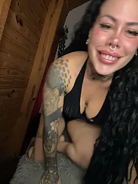 Snapshot of Babylulu_b chatting on 03-19-26, 02:32 Babylulu b online show from 03-19-26, 02:32