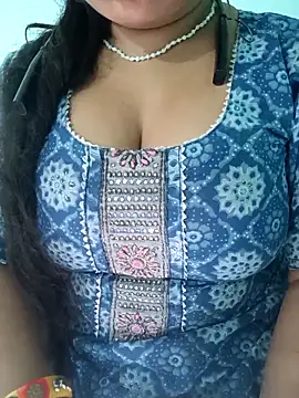 Snapshot of Anjali-bhabhi chatting on 09-10-25, 07:30 Anjali-bhabhi online show from 09-10-25, 07:30