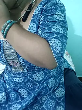 Snapshot of Anjali-bhabhi chatting on 09-29-25, 05:51 Anjali-bhabhi online show from 09-29-25, 05:51