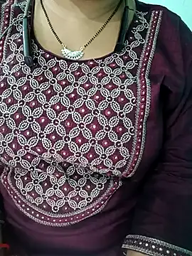 Snapshot of Anjali-bhabhi chatting on 10-11-25, 06:01 Anjali-bhabhi online show from 10-11-25, 06:01