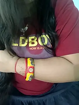 Snapshot of Anjali-bhabhi chatting on 10-18-25, 07:53 Anjali-bhabhi online show from 10-18-25, 07:53