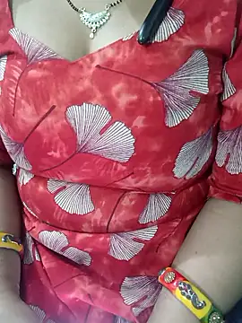 Snapshot of Anjali-bhabhi chatting on 10-18-25, 07:58 Anjali-bhabhi online show from 10-18-25, 07:58