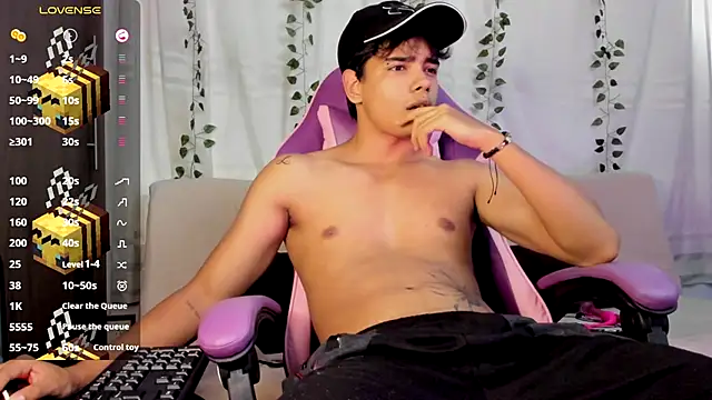 an drew18 online show from 09-20-25, 02:40