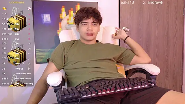 Snapshot of an_drew18 chatting on 06-05-26, 03:40 an drew18 online show from 06-05-26, 03:40
