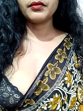 Snapshot of spicysuhana chatting on 09-11-25, 06:13 spicysuhana online show from 09-11-25, 06:13