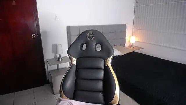 Snapshot of Agatha_bellucci_ chatting on 10-23-25, 12:15 Agatha bellucci online show from 10-23-25, 12:15