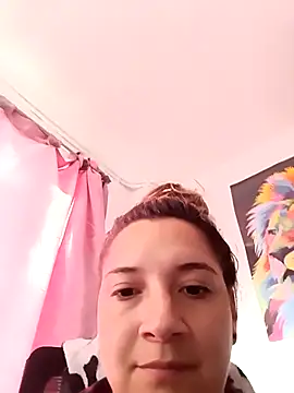 Snapshot of Agatha_bellucci_ chatting on 02-15-26, 09:11 Agatha bellucci online show from 02-15-26, 09:11