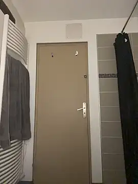 Snapshot of dasilva_elsa21 chatting on 02-17-26, 10:38 dasilva elsa21 online show from 02-17-26, 10:38