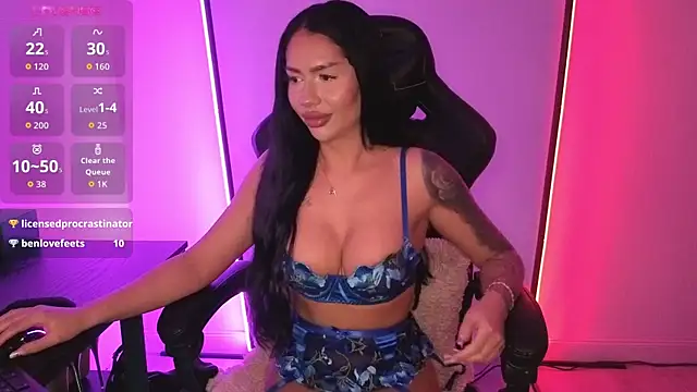 Snapshot of alisonrouge chatting on 01-08-26, 11:18 alisonrouge online show from 01-08-26, 11:18