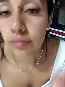 Snapshot of Nika_Hot chatting on 09-19-25, 03:30 Nika Hot online show from 09-19-25, 03:30