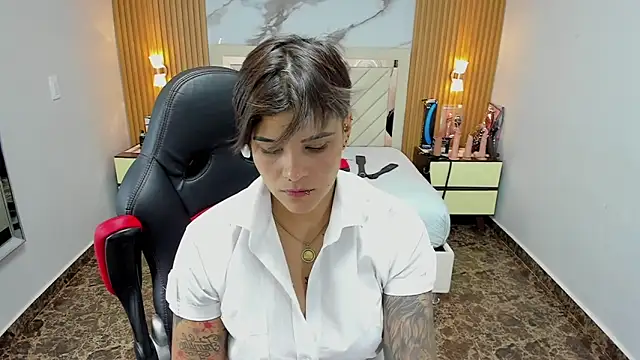 KAROLLJONES1 online show from 10-30-25, 07:36