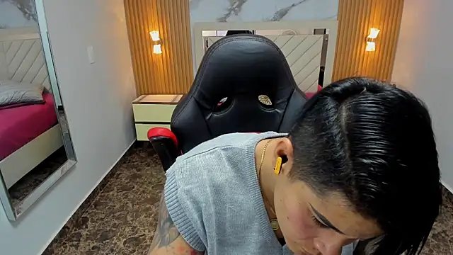 KAROLLJONES1 online show from 03-25-26, 07:31