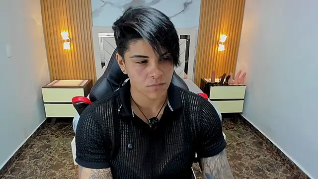 KAROLLJONES1 online show from 04-27-26, 07:12