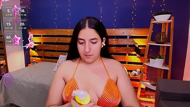 Snapshot of ambar_lover chatting on 09-18-25, 03:08 ambar lover online show from 09-18-25, 03:08