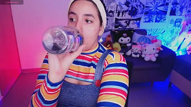 Snapshot of ambar_lover chatting on 10-27-25, 08:35 ambar lover online show from 10-27-25, 08:35