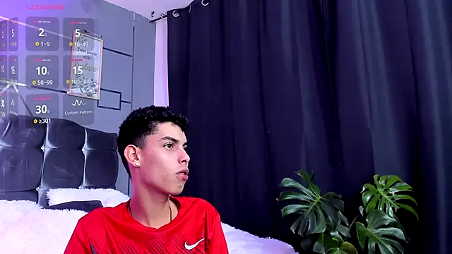 Room 69x online show from 11-09-25, 03:05