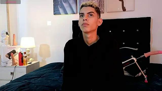 Room 69x online show from 03-26-26, 08:25