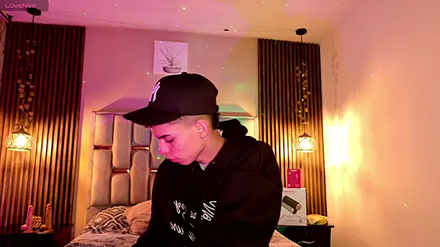 Room 69x online show from 04-27-26, 12:47