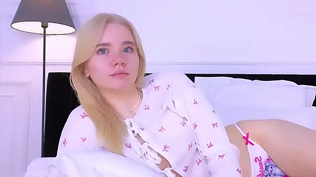 ANNABELLE LU online show from 10-18-25, 02:25