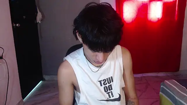 Snapshot of sung_yol chatting on 10-08-25, 06:38 sung yol online show from 10-08-25, 06:38