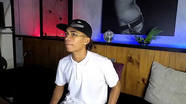 AlanCutee online show from 03-15-26, 01:39