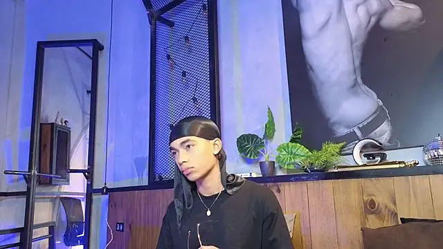 AlanCutee online show from 04-25-26, 01:41