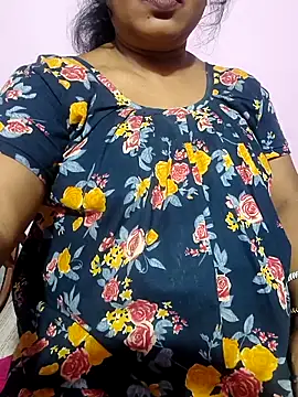 Snapshot of Cute-Swewty chatting on 11-17-25, 01:50 Cute-Swewty online show from 11-17-25, 01:50