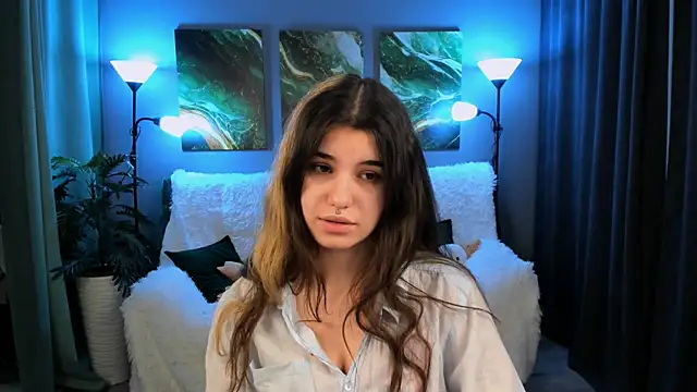 AnoraDark online show from 10-04-25, 06:28