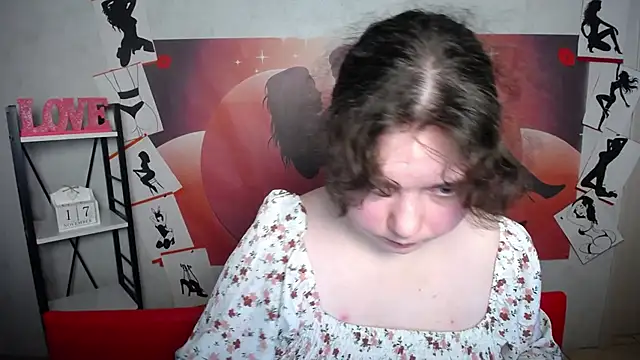 Snapshot of NeonilaLisova chatting on 11-17-25, 12:22 NeonilaLisova online show from 11-17-25, 12:22