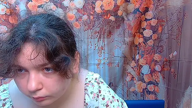 Snapshot of NeonilaLisova chatting on 11-22-25, 06:12 NeonilaLisova online show from 11-22-25, 06:12