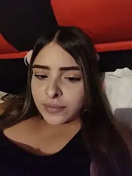 Snapshot of Nahomy_cm chatting on 05-17-26, 05:05 Nahomy cm online show from 05-17-26, 05:05