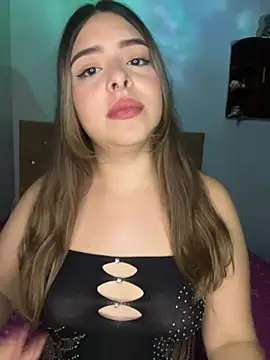 Snapshot of Nahomy_cm chatting on 06-29-26, 02:51 Nahomy cm online show from 06-29-26, 02:51