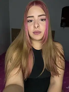 Snapshot of Nahomy_cm chatting on 07-24-26, 03:59 Nahomy cm online show from 07-24-26, 03:59