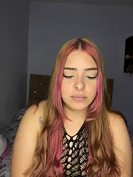 Snapshot of Nahomy_cm chatting on 08-01-26, 04:34 Nahomy cm online show from 08-01-26, 04:34