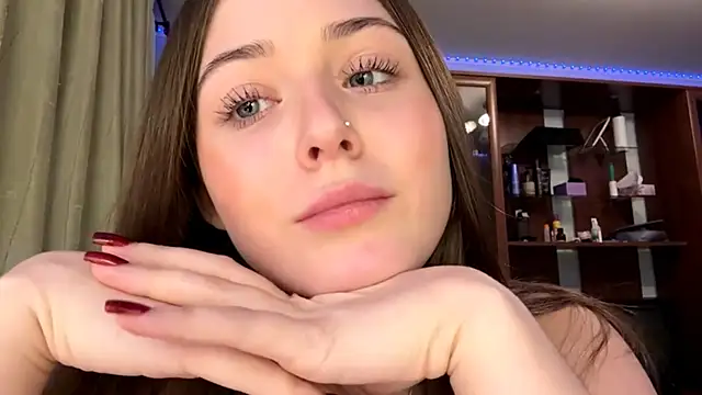 Adel strongwoman online show from 11-28-25, 05:04