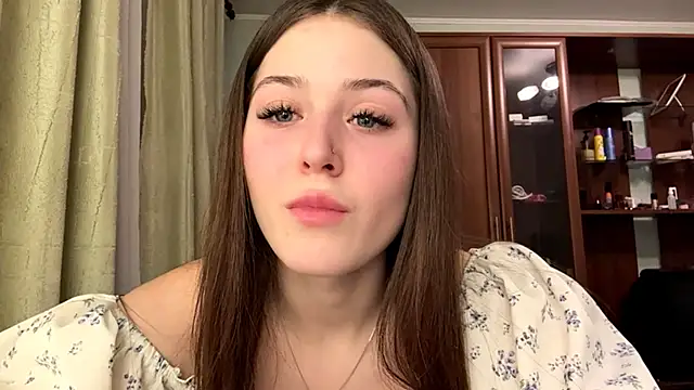 Adel strongwoman online show from 02-11-26, 06:13