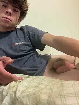 Snapshot of lil_dick_wonder chatting on 10-18-25, 05:43 lil dick wonder online show from 10-18-25, 05:43