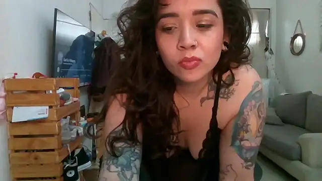 Snapshot of GypsyMamacita chatting on 09-23-25, 07:50 GypsyMamacita online show from 09-23-25, 07:50