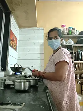 Snapshot of Gk_99999 chatting on 01-12-26, 01:44 Gk 99999 online show from 01-12-26, 01:44