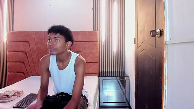 FYKMOR 1 online show from 09-24-25, 03:54