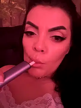 Snapshot of LeaRos chatting on 09-29-25, 12:21 LeaRos online show from 09-29-25, 12:21