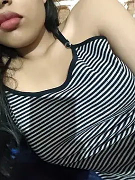 KARISHMA-STRIP online show from 09-24-25, 08:28