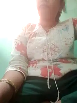 Snapshot of Chandrakanta-Devi chatting on 11-09-25, 10:02 Chandrakanta-Devi online show from 11-09-25, 10:02