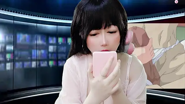 Snapshot of LuckyCute-Tutu chatting on 01-10-26, 01:02 LuckyCute-Tutu online show from 01-10-26, 01:02