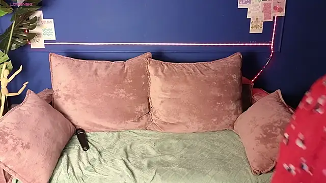 Jesica mooon online show from 10-10-25, 01:37