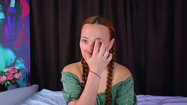 Snapshot of BettyStevenson chatting on 09-18-25, 07:21 BettyStevenson online show from 09-18-25, 07:21