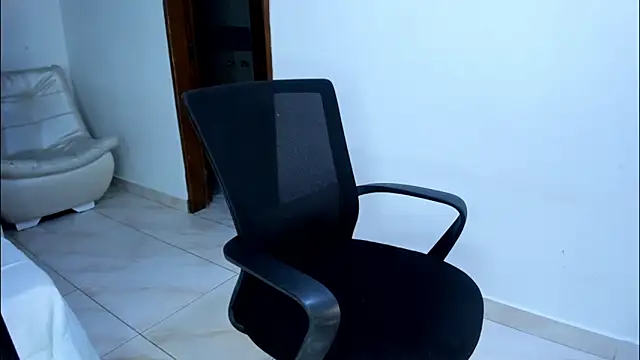 BellaNixs online show from 04-29-26, 11:14