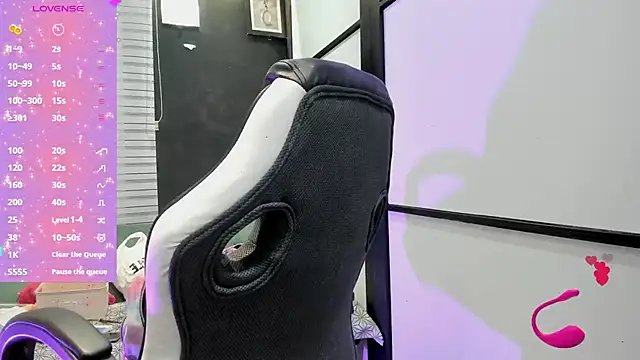 SamaraAnders  online show from 11-21-25, 04:33